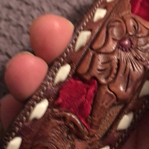 Vintage custom leather and velvet belt by Tony Lama. Size 32 - Picture 9 of 10